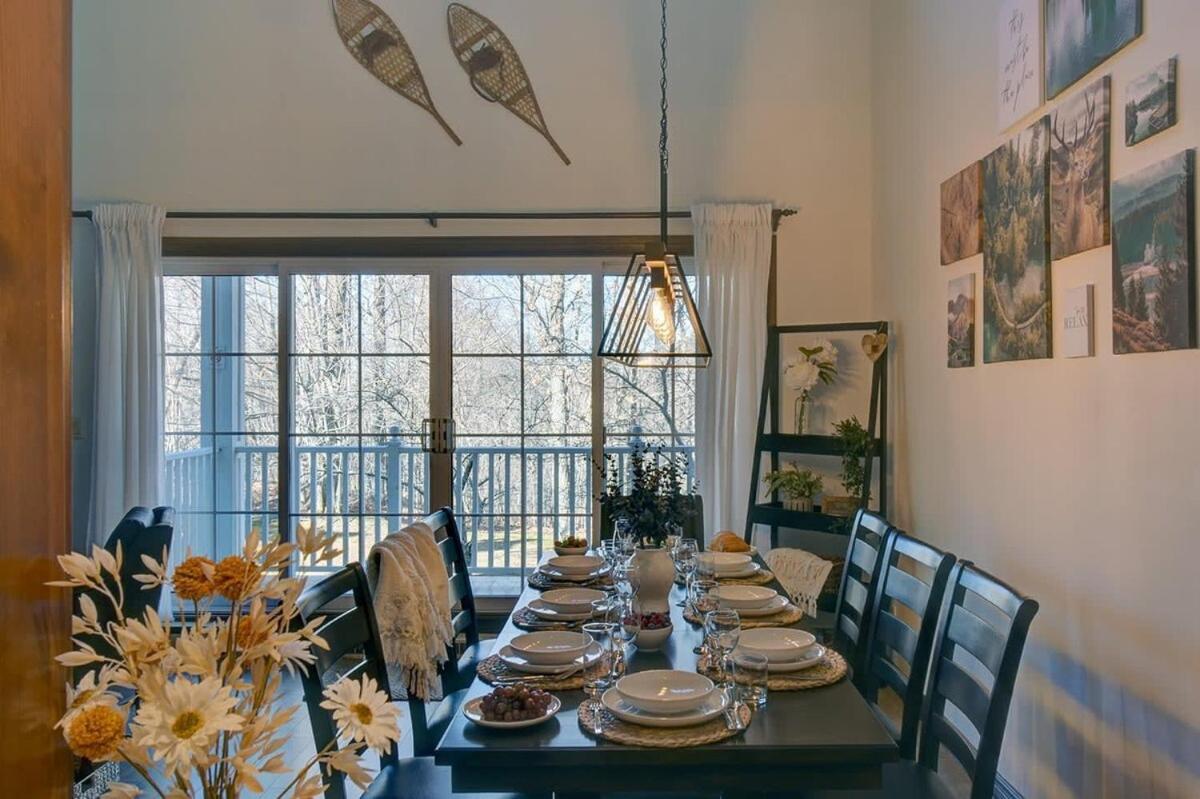 Huge Condo In Front Of Tremblant Ski Resort Mont-Tremblant Exterior photo